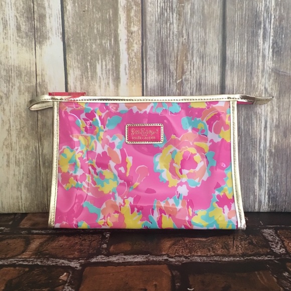 Lilly Pulitzer Handbags - Lilly Pulitzer Cosmetic Make Up Bag